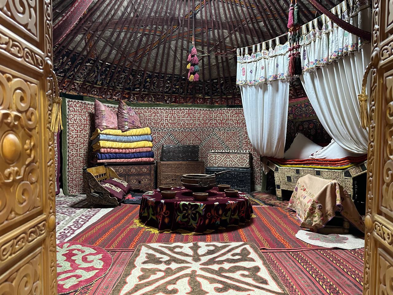 Decoration of the yurt inside